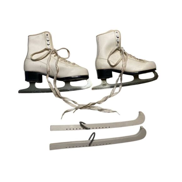 Vintage White Figure Ice Skates Womens Size 9 Made In Canada Winter Snow Sports - Picture 3 of 16